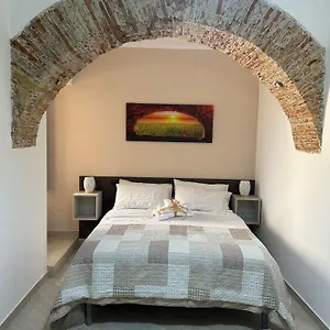 Kalgheros Luxury Affittacamere